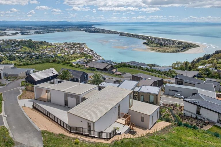 Photo of property in 3 Ararat Lane, Clifton, Christchurch, 8081