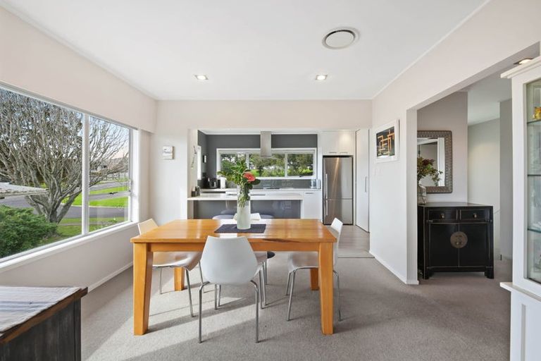 Photo of property in 34 Sunnyhill Crescent, Sunnyhills, Auckland, 2010