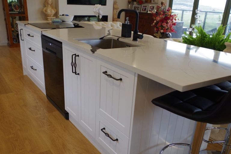 Photo of property in 121 Cashmere Drive, Fitzherbert, Palmerston North, 4410