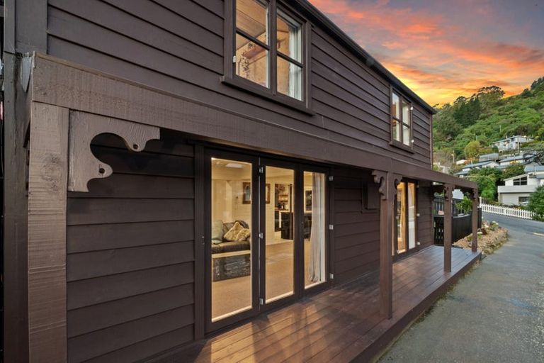 Photo of property in 2a Ripon Street, Lyttelton, 8082