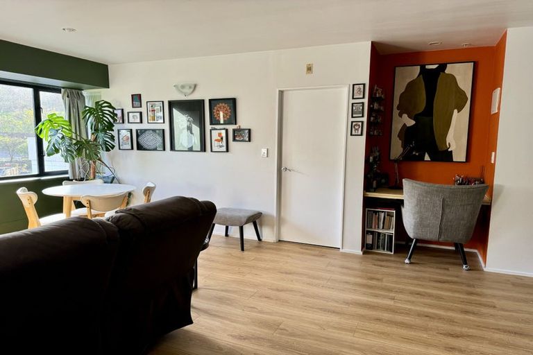 Photo of property in St Peters Apartments, 2e/192 Willis Street, Te Aro, Wellington, 6011