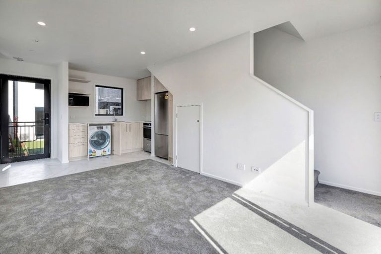 Photo of property in 2/8 Rainey Grove, Taita, Lower Hutt, 5011