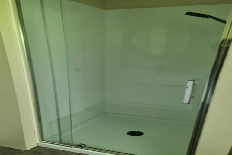 Photo of property in 6 Sherpa Place, Massey, Auckland, 0614