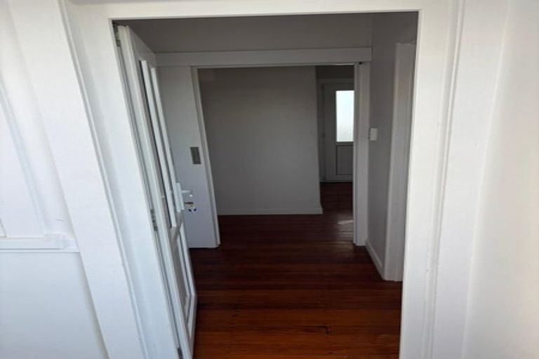 Photo of property in 105 Lincoln Road, Henderson, Auckland, 0610