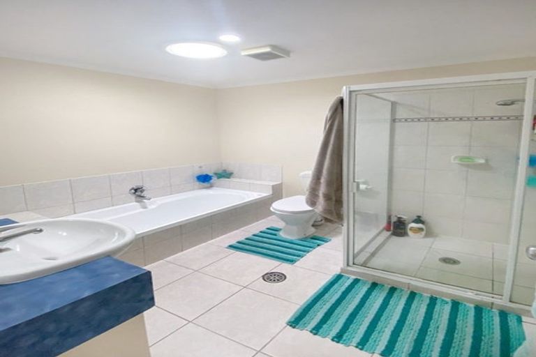 Photo of property in 9 Trimaran Drive, Gulf Harbour, Whangaparaoa, 0930