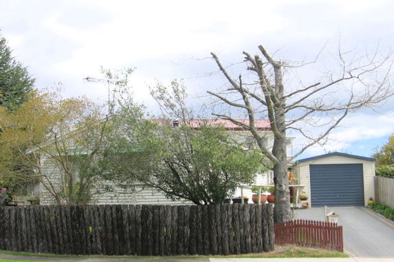 Photo of property in 75 Tamatea Road, Taupo, 3330