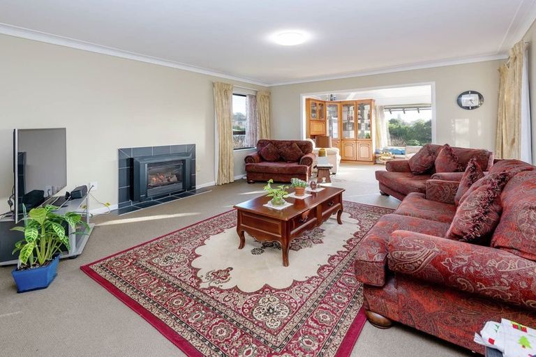 Photo of property in 18 Evelyn Road, Cockle Bay, Auckland, 2014