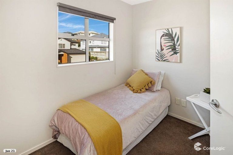 Photo of property in 10 Erlestoke Crescent, Churton Park, Wellington, 6037