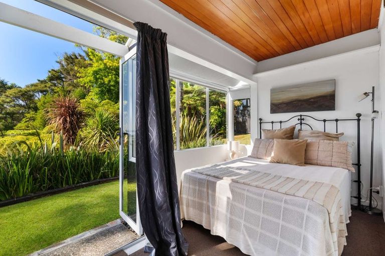 Photo of property in 754 South Titirangi Road, Titirangi, Auckland, 0604