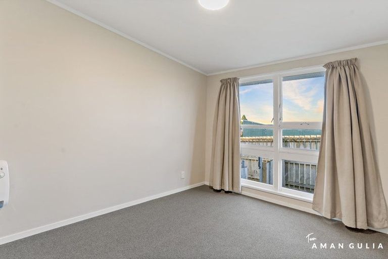 Photo of property in 18 Grandison Crescent, New Lynn, Auckland, 0600