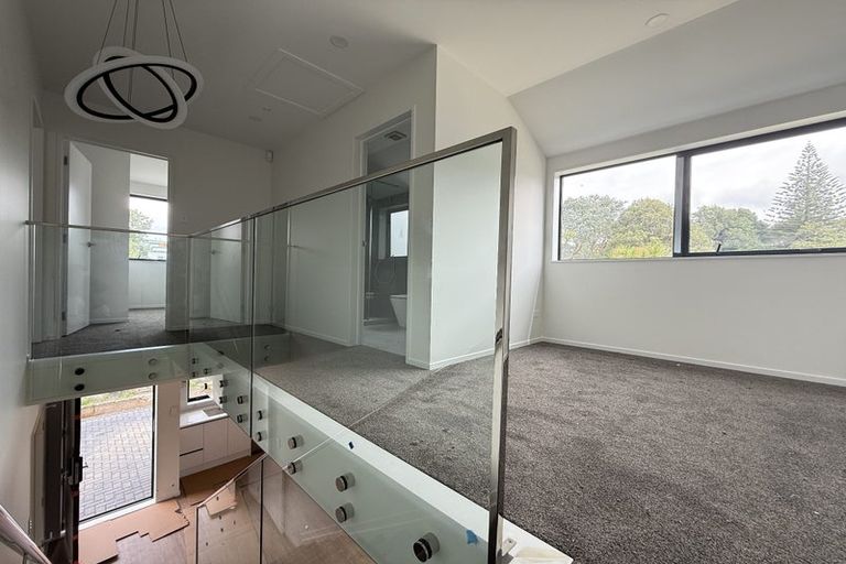 Photo of property in 40 Normanton Street, Glenfield, Auckland, 0629