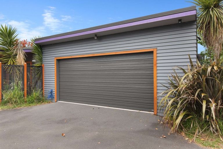 Photo of property in 105 Koutu Road, Kawaha Point, Rotorua, 3010