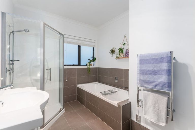 Photo of property in 21 Nelson Avenue, Aotea, Porirua, 5024