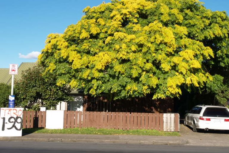 Photo of property in 332 Massey Road, Mangere East, Auckland, 2024