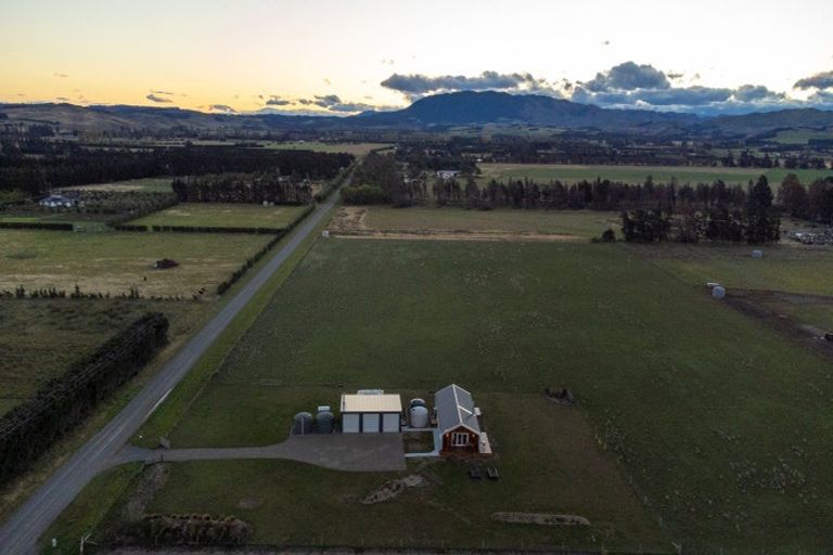 Photo of property in 86 Racecourse Road, Amberley, 7482