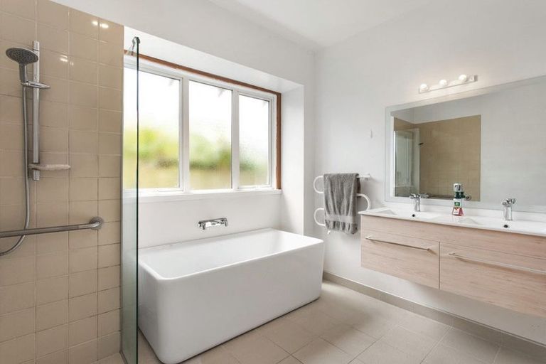 Photo of property in 29 Massey Crescent, St Albans, Christchurch, 8014