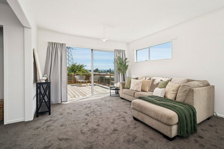 Photo of property in 124 Mallard Drive, Selwyn Heights, Rotorua, 3015