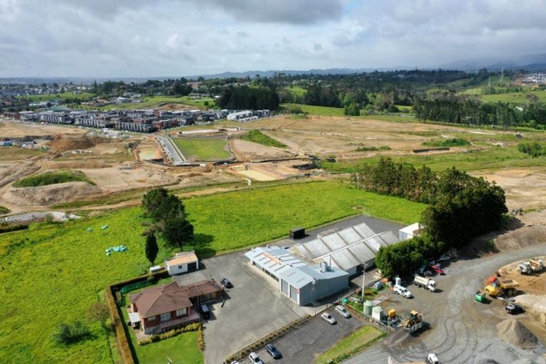 Photo of property in 2 Dunlop Road, Westgate, Auckland, 0814