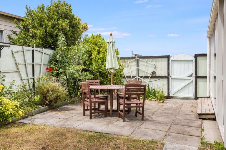 Photo of property in 16 Morning View, Titahi Bay, Porirua, 5022