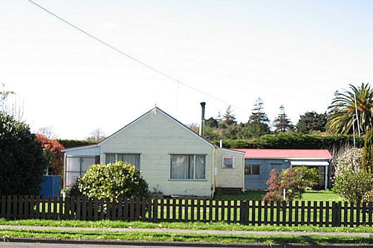 Photo of property in 35 Skerman Street, Marton, 4710