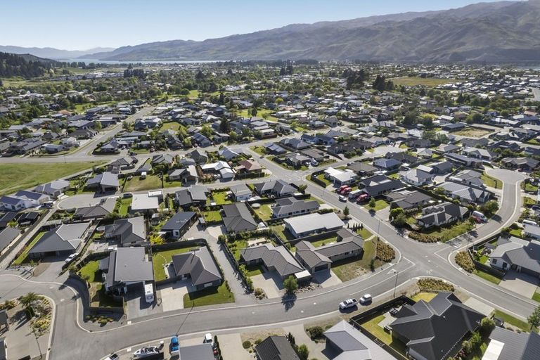 Photo of property in 4 Magnetic Place, Cromwell, 9310