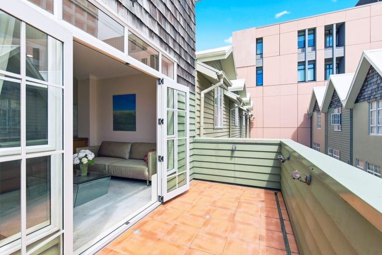 Photo of property in 58 Pipitea Street, Thorndon, Wellington, 6011