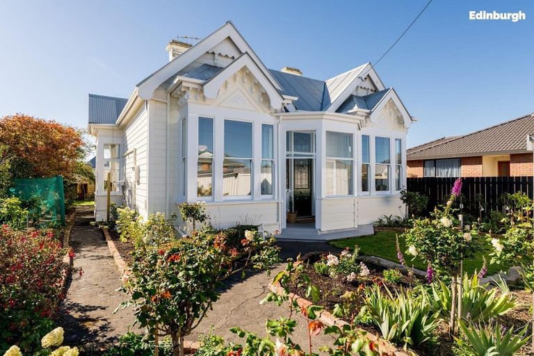 Photo of property in 77 Queens Drive, Saint Kilda, Dunedin, 9012
