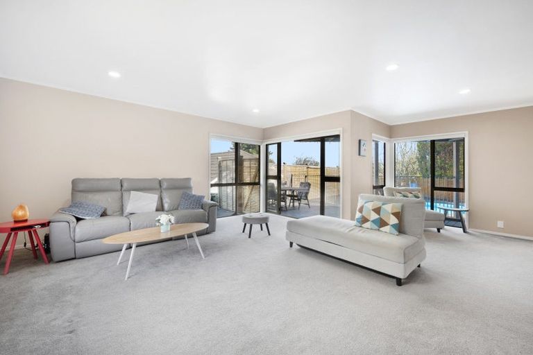 Photo of property in 12a Estelle Place, Farm Cove, Auckland, 2012