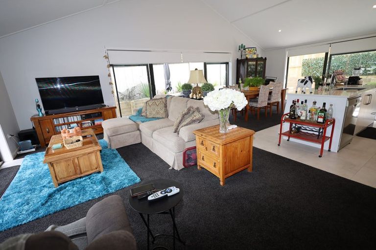 Photo of property in 50 Parau Drive, Bethlehem, Tauranga, 3110