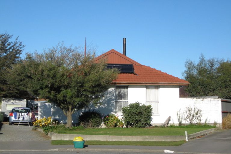 Photo of property in 11 Lomax Place, Islington, Christchurch, 8042