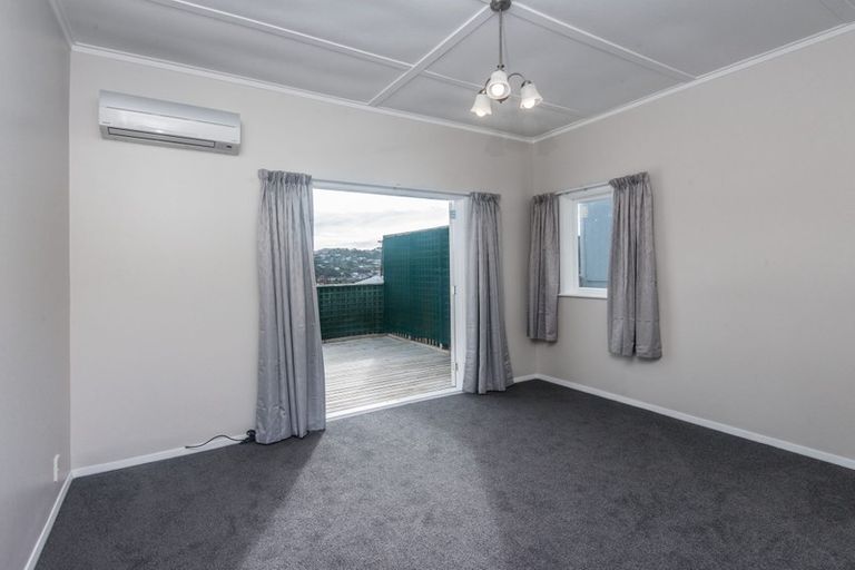 Photo of property in 4a Tarawera Road, Johnsonville, Wellington, 6037