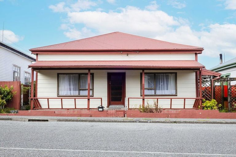 Photo of property in 152 Bright Street, Cobden, Greymouth, 7802