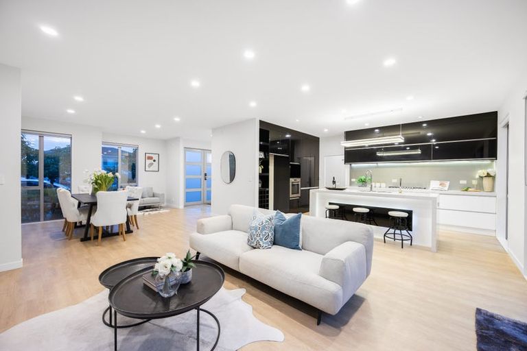 Photo of property in 27 Westerley Place, Long Bay, Auckland, 0630