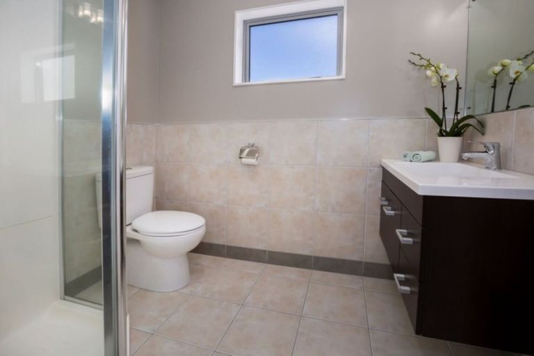 Photo of property in 6 Sumner Terrace, Aotea, Porirua, 5024