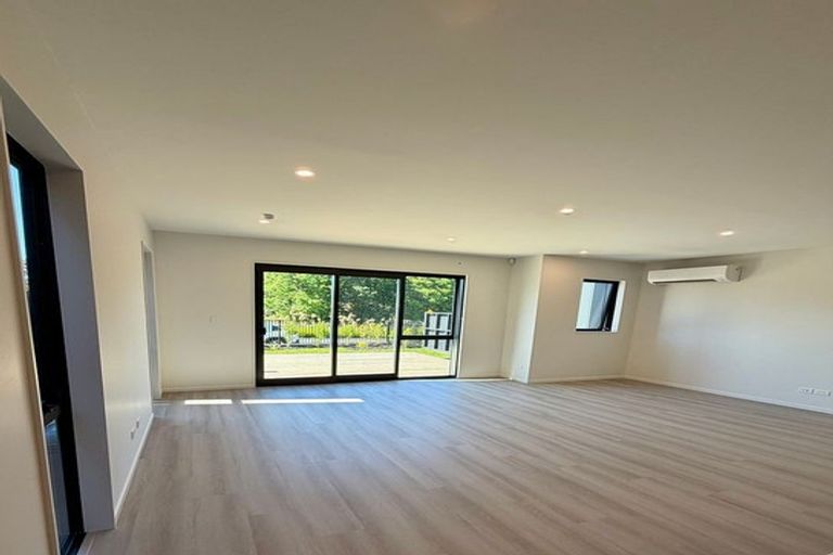 Photo of property in 9/299 Te Taruna Drive, Wainui, 0932