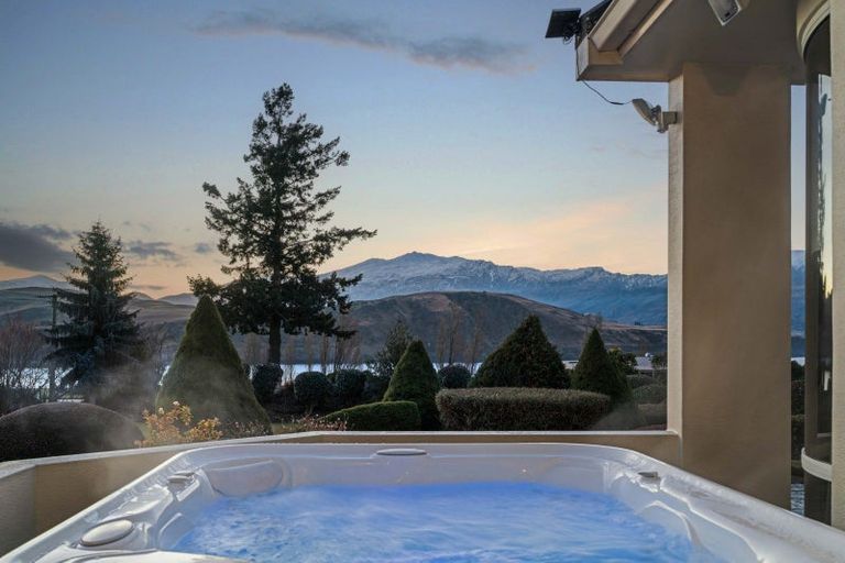 Photo of property in 714 Lake Hayes-arrow Junction Highway, Lake Hayes, Queenstown, 9371