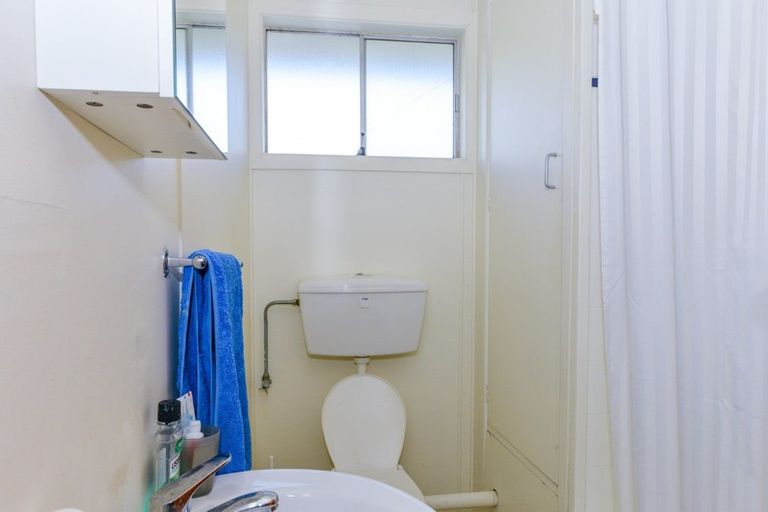 Photo of property in 1/806 Lyell Street, Akina, Hastings, 4122