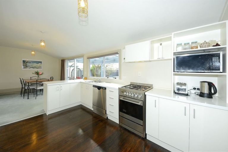 Photo of property in 62 Northcote Road, Northcote, Christchurch, 8052
