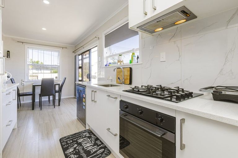 Photo of property in 1/56 Greenhaven Avenue, Opaheke, Papakura, 2113