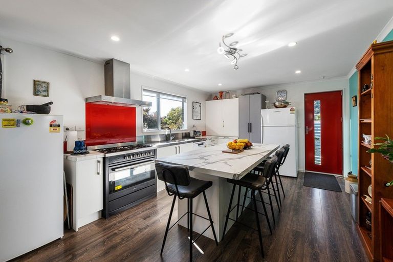 Photo of property in 33 Wairau Road, Picton, 7220