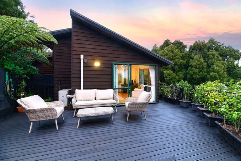 Photo of property in 92 Hadfield Street, Beach Haven, Auckland, 0626