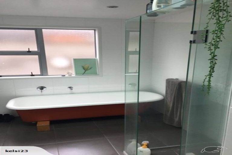 Photo of property in 33a Waimea Street, Westown, New Plymouth, 4310