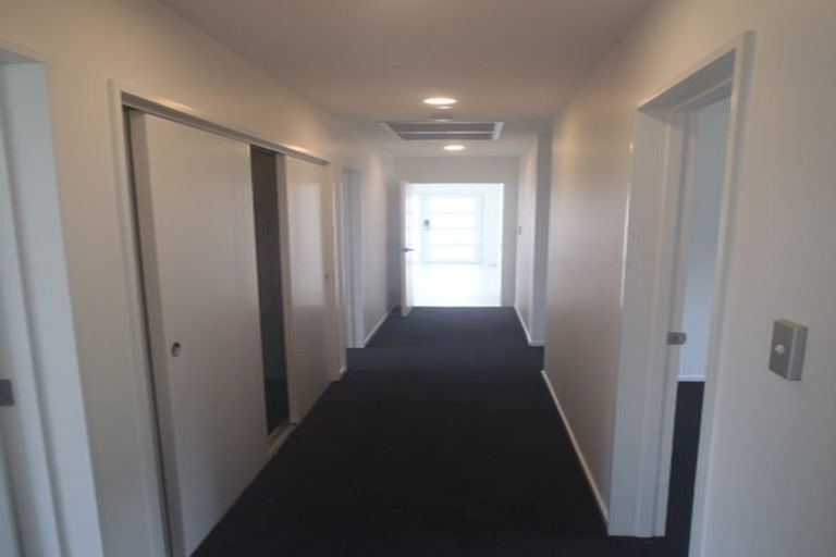 Photo of property in 21 Eastview Crescent, Stanmore Bay, Whangaparaoa, 0932