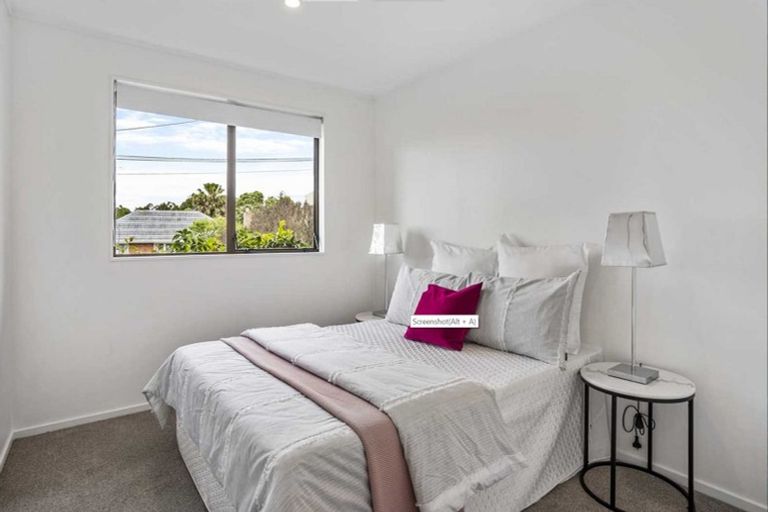 Photo of property in 1/1 Meadowvale Avenue, Forrest Hill, Auckland, 0620