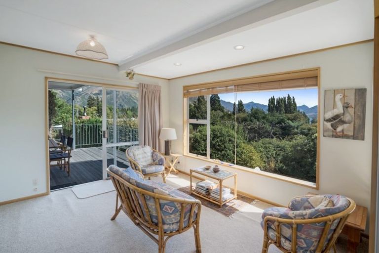 Photo of property in 1 Eely Point Road, Wanaka, 9305