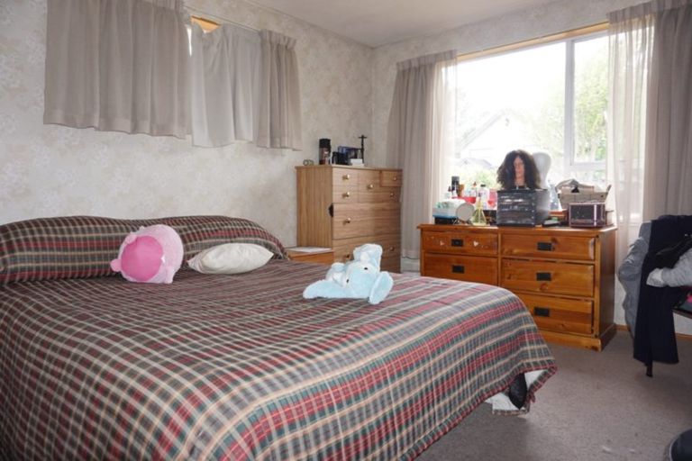 Photo of property in 79 Waratah Street, Avondale, Christchurch, 8061