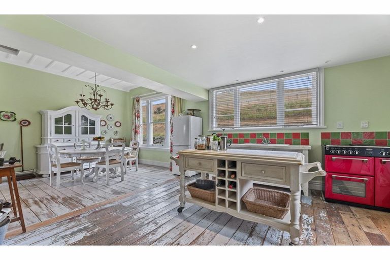 Photo of property in 3 Robin Hood Bay Road, Peraki, Little River, 7591