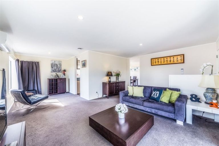Photo of property in 2 Shenton Place, Burswood, Auckland, 2013