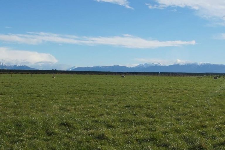 Photo of property in 1 Reeds Road, Darfield, 7510