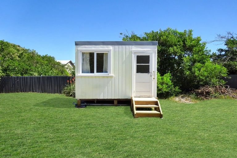 Photo of property in 15 Rangitane Street, Himatangi Beach, Foxton, 4891